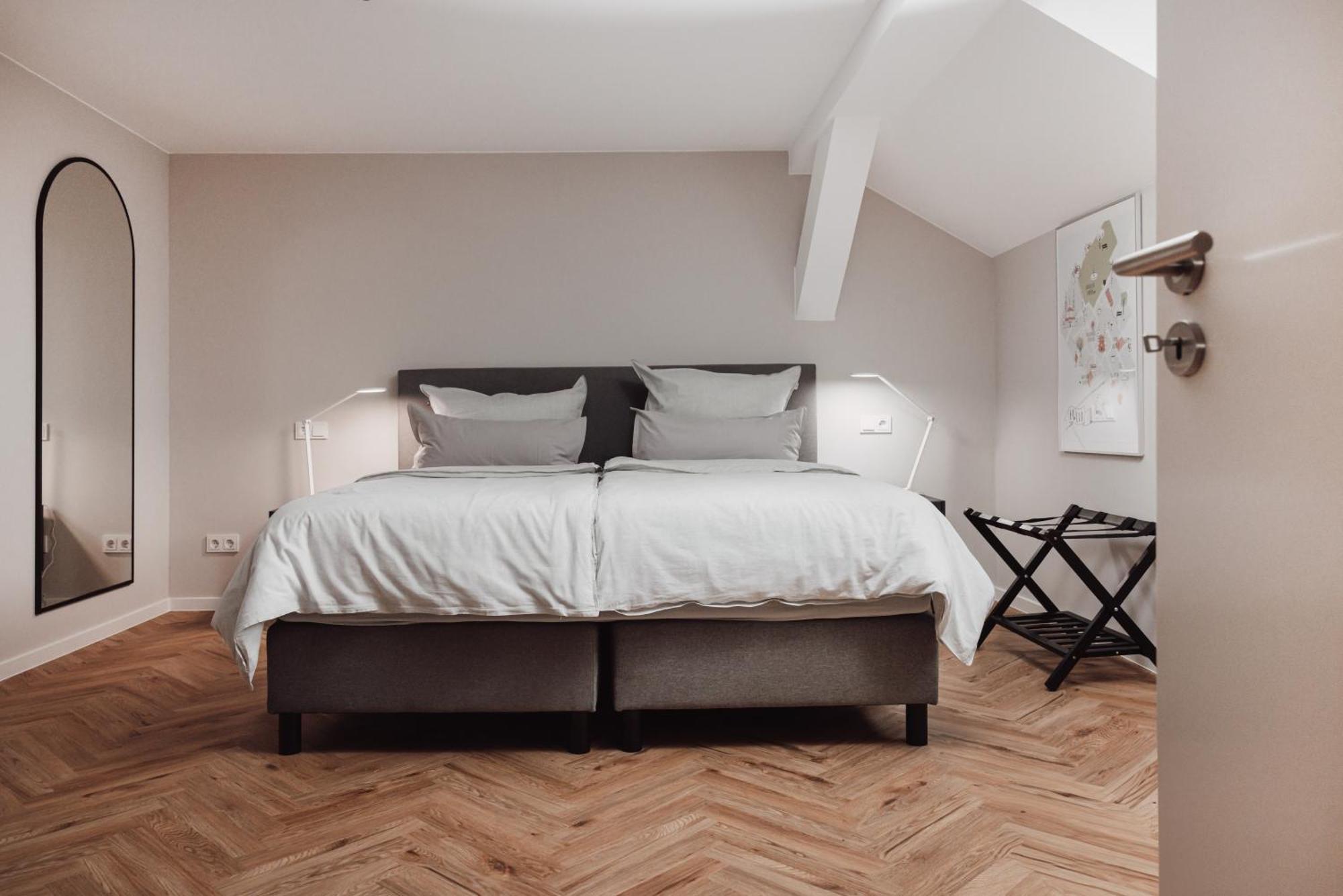 Dom Apartment III - Modern & Zentral Mit Kostenfreiem Parkplatz ฟุลดา ภายนอก รูปภาพ